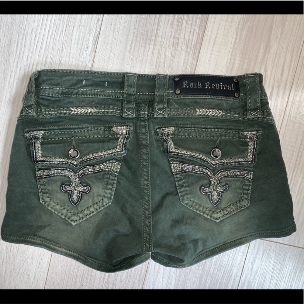 Rock revival short
